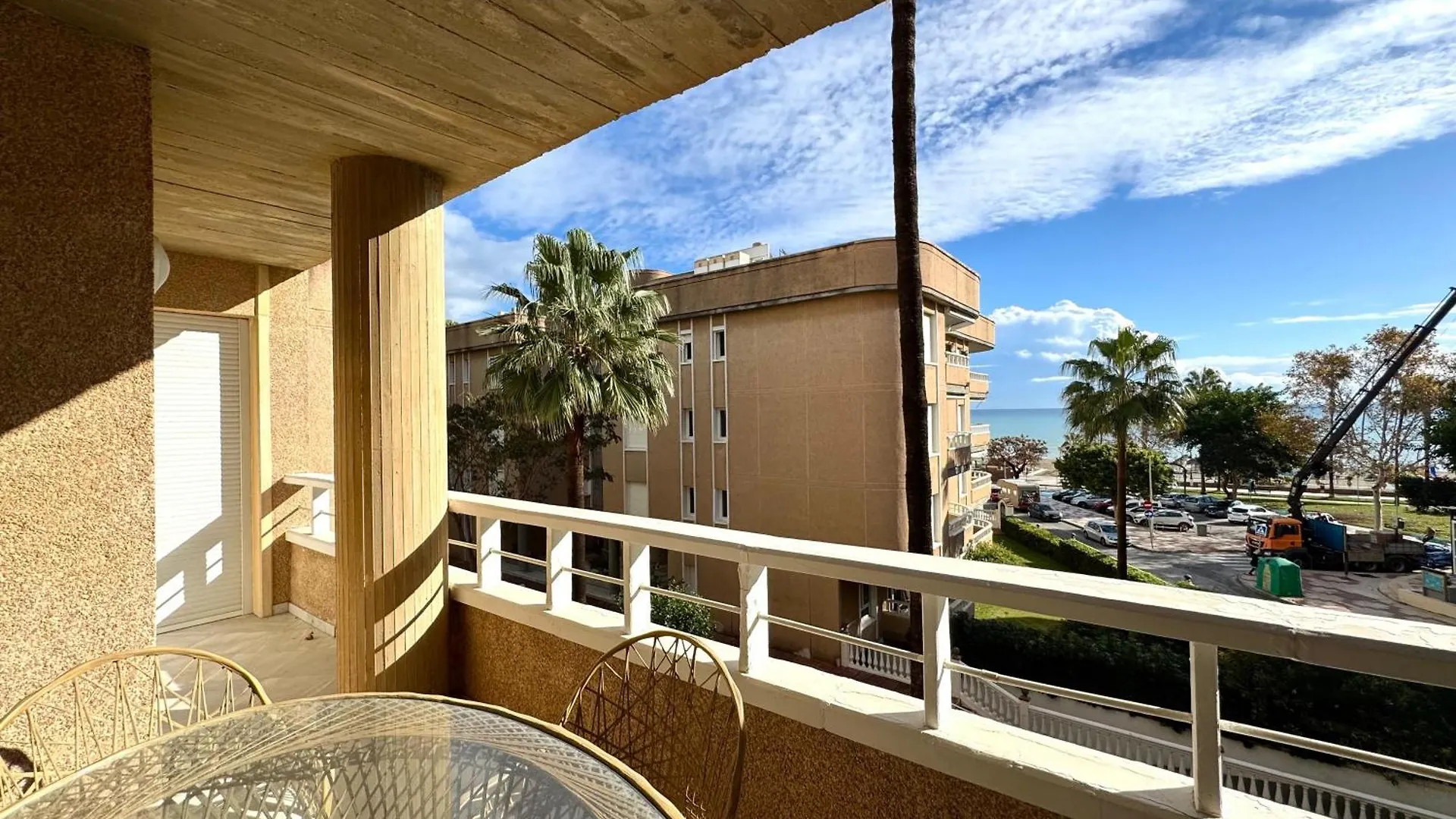 Primera Linea De Playa Con Vistas Al Mar Con Garaje B Torremolinos Apartman