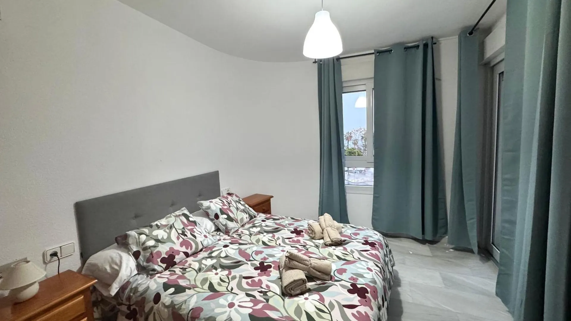 Apartment Primera Linea De Playa Con Vistas Al Mar Con Garaje B Torremolinos